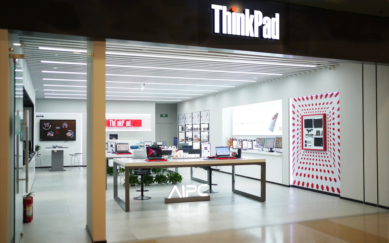 Thinkpad零售门店 gallery 9